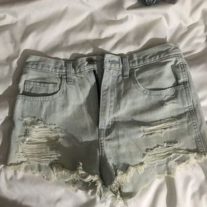 hollister high waisted light wash denim shorts